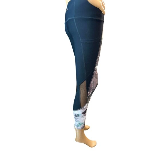 (6 for $25) Apana Abstract Camo Athletic Leggings with Mesh Insert - Small - Picture 3 of 7